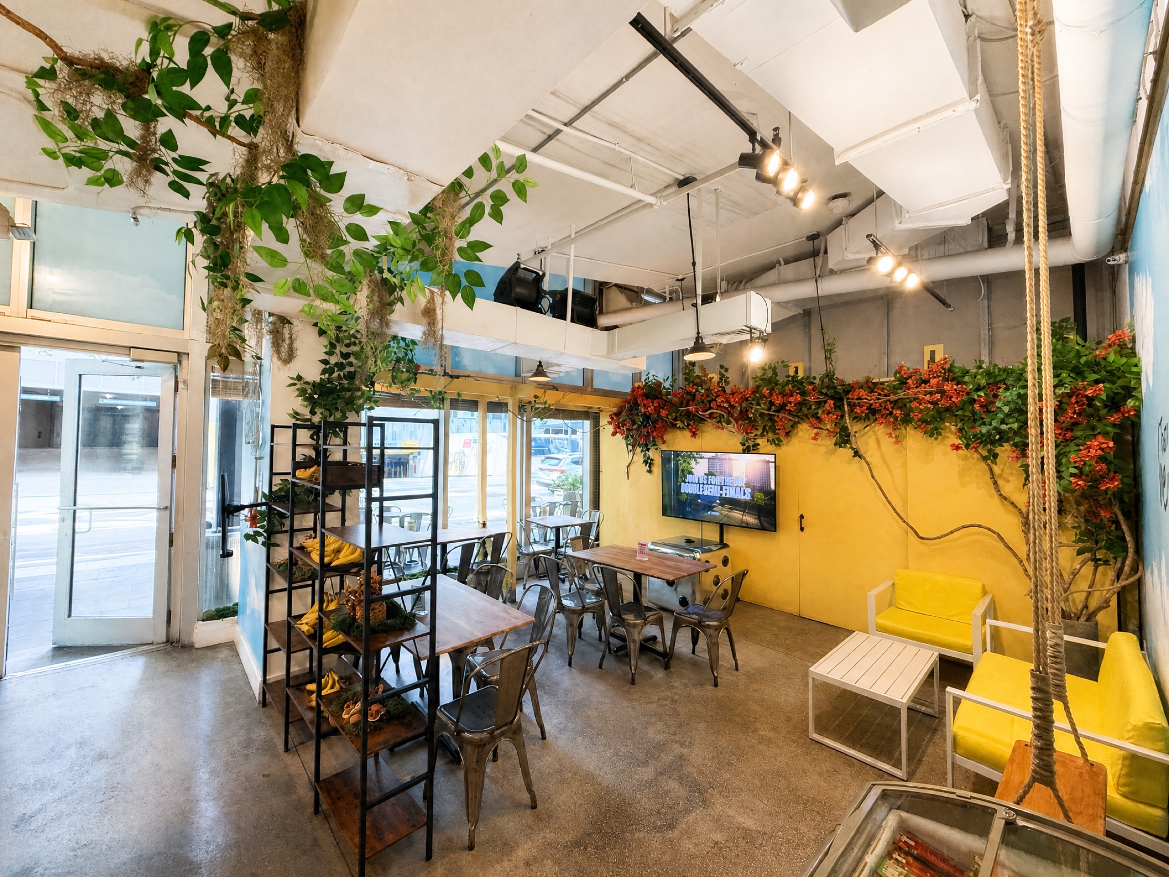 Spacious main dining room with tables and seating, The Cocinita Miami, Brickell